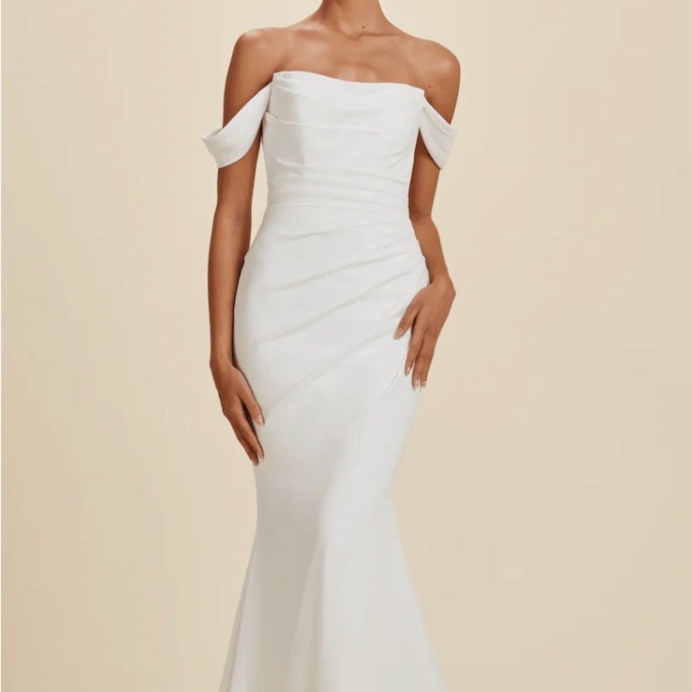 Chic Off-Shoulder White Wedding Dress